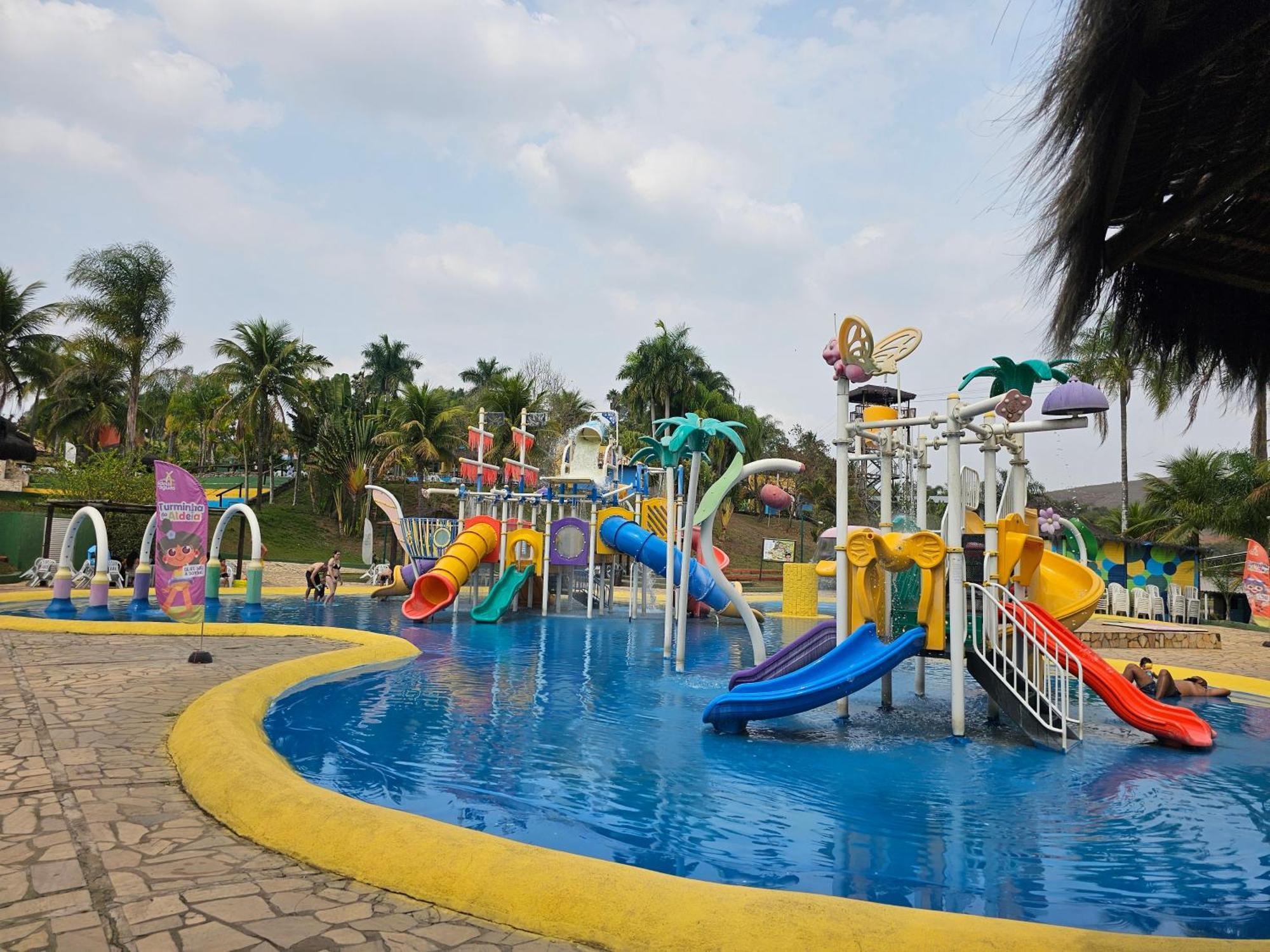 Flat Quartier Aldeia Das Aguas Park Resort Dorândia エクステリア 写真